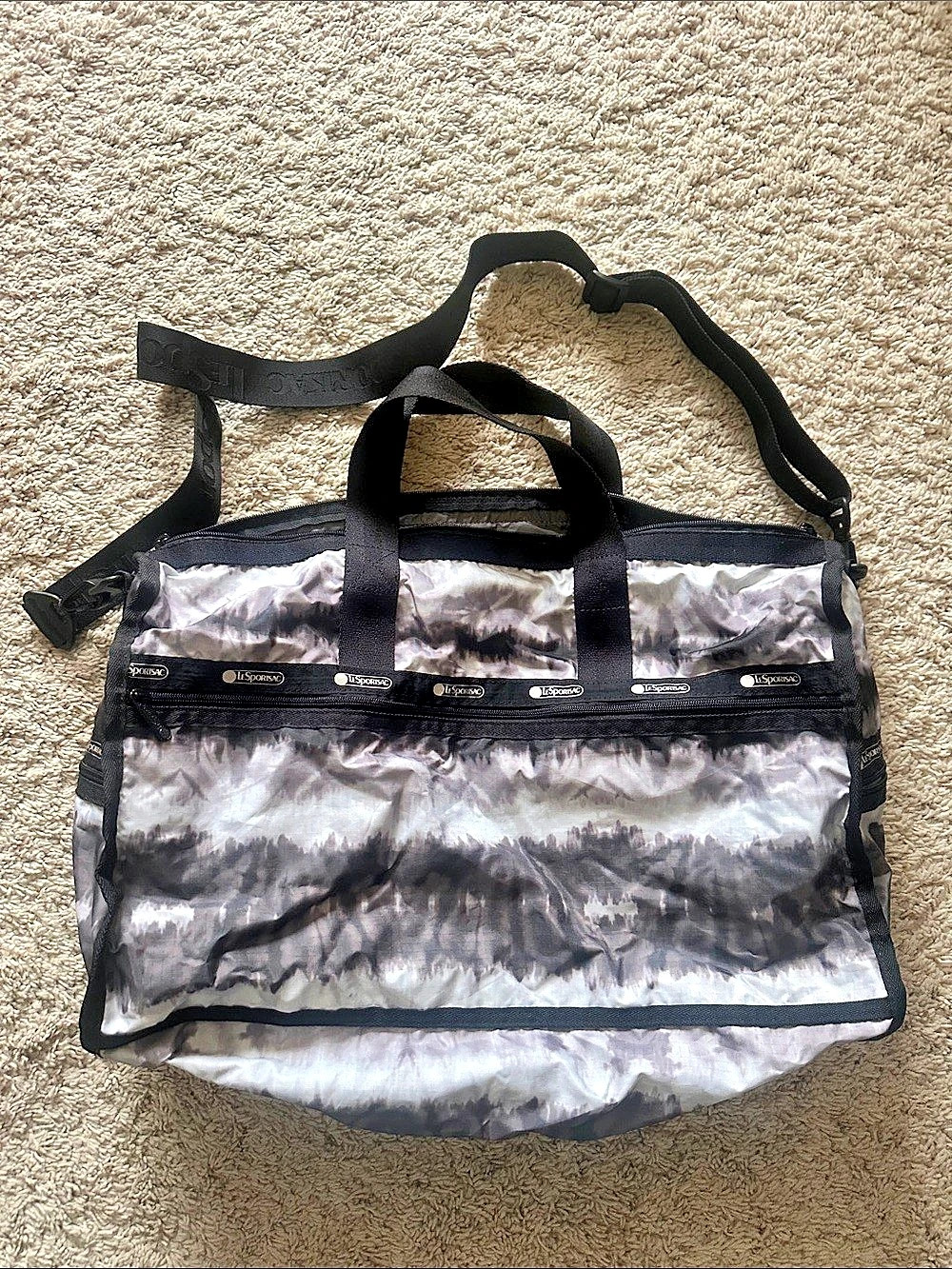 LeSportsac Large Weekender Duffel Bag Black & Gray NWOT